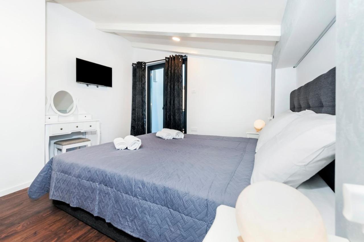 Deluxe Apartments A&A - 2 Rovinj Kültér fotó